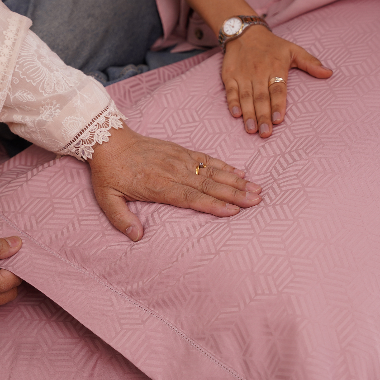 Jacquard Duvet Cover Set-Luxe Edition