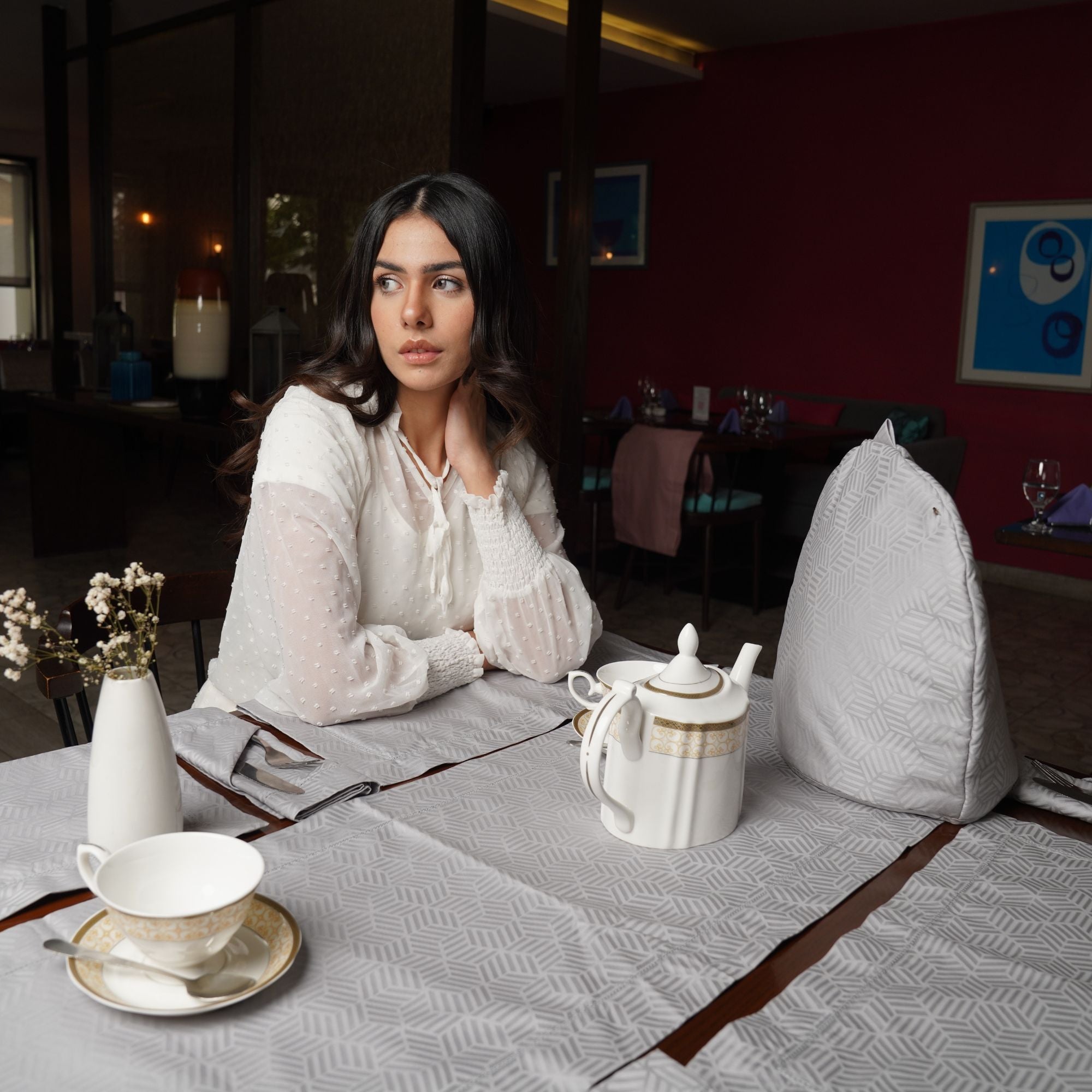 Jacquard Table Runner Luxe-Edition