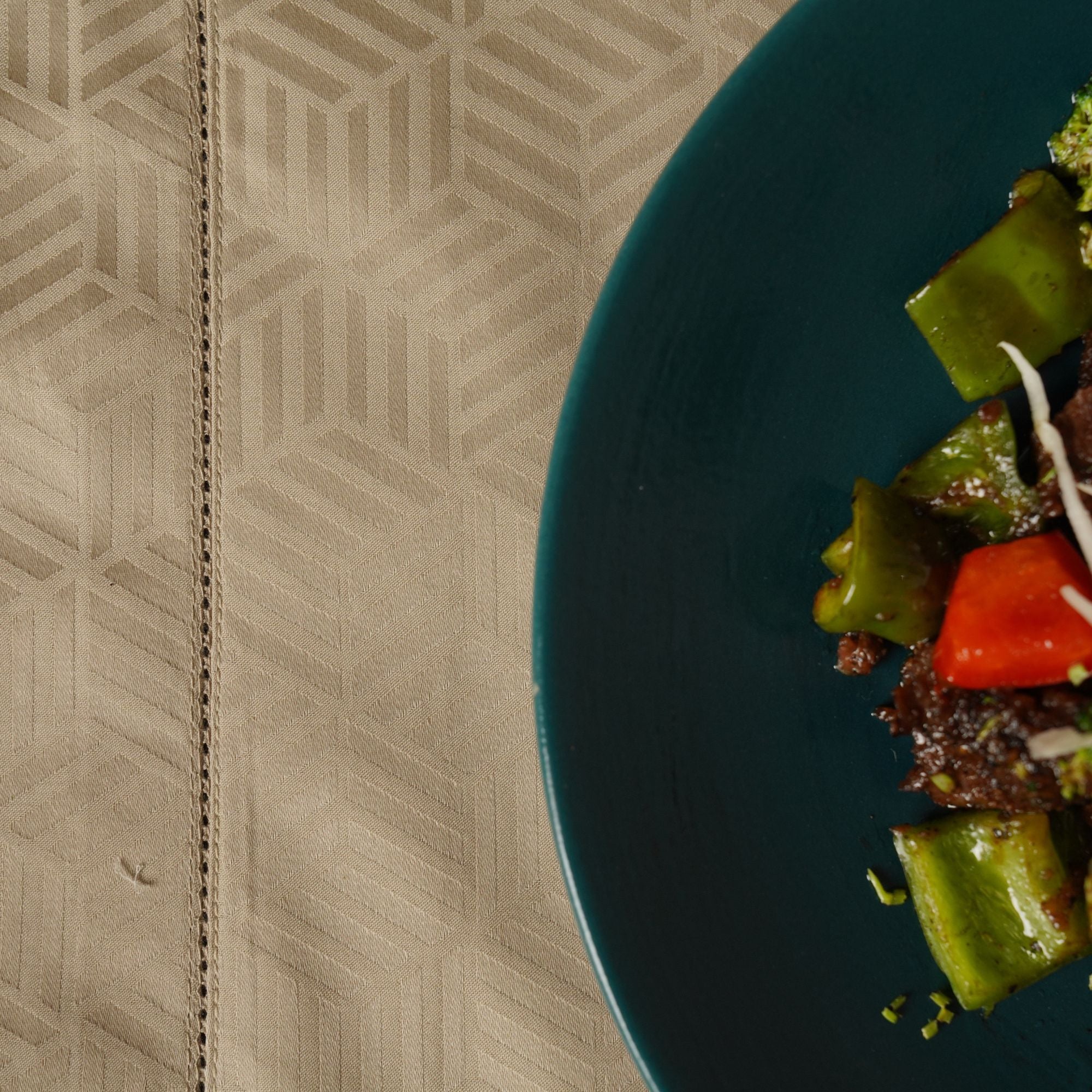 Jacquard Table Runner Luxe-Edition