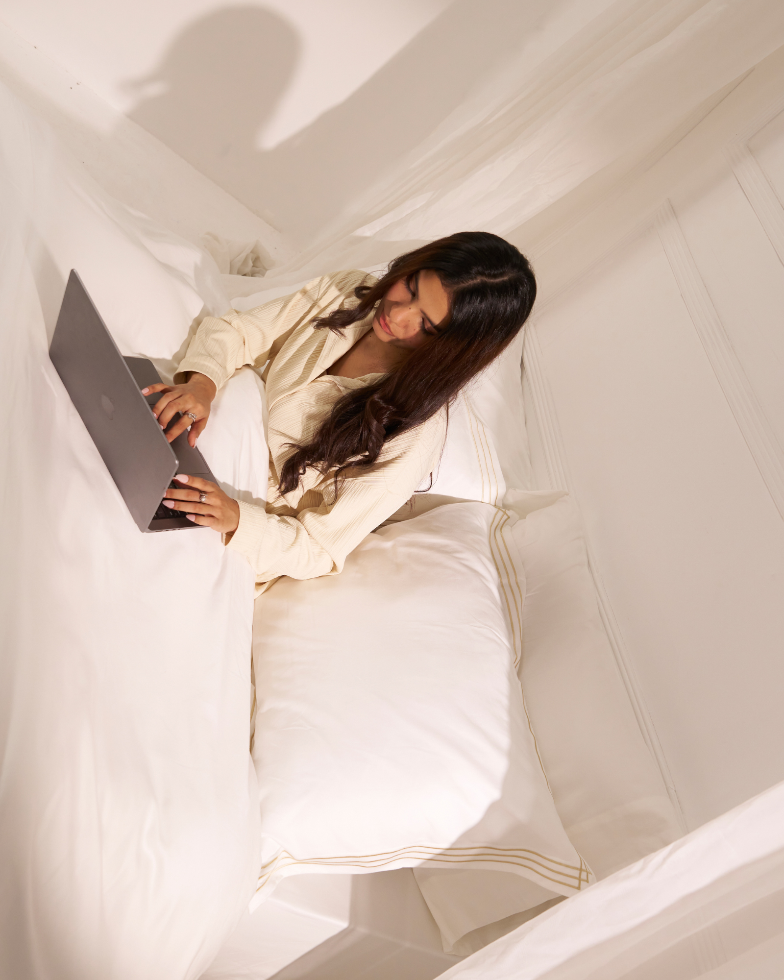 White T800 Gold Duvet Cover Set - Luxe Edition