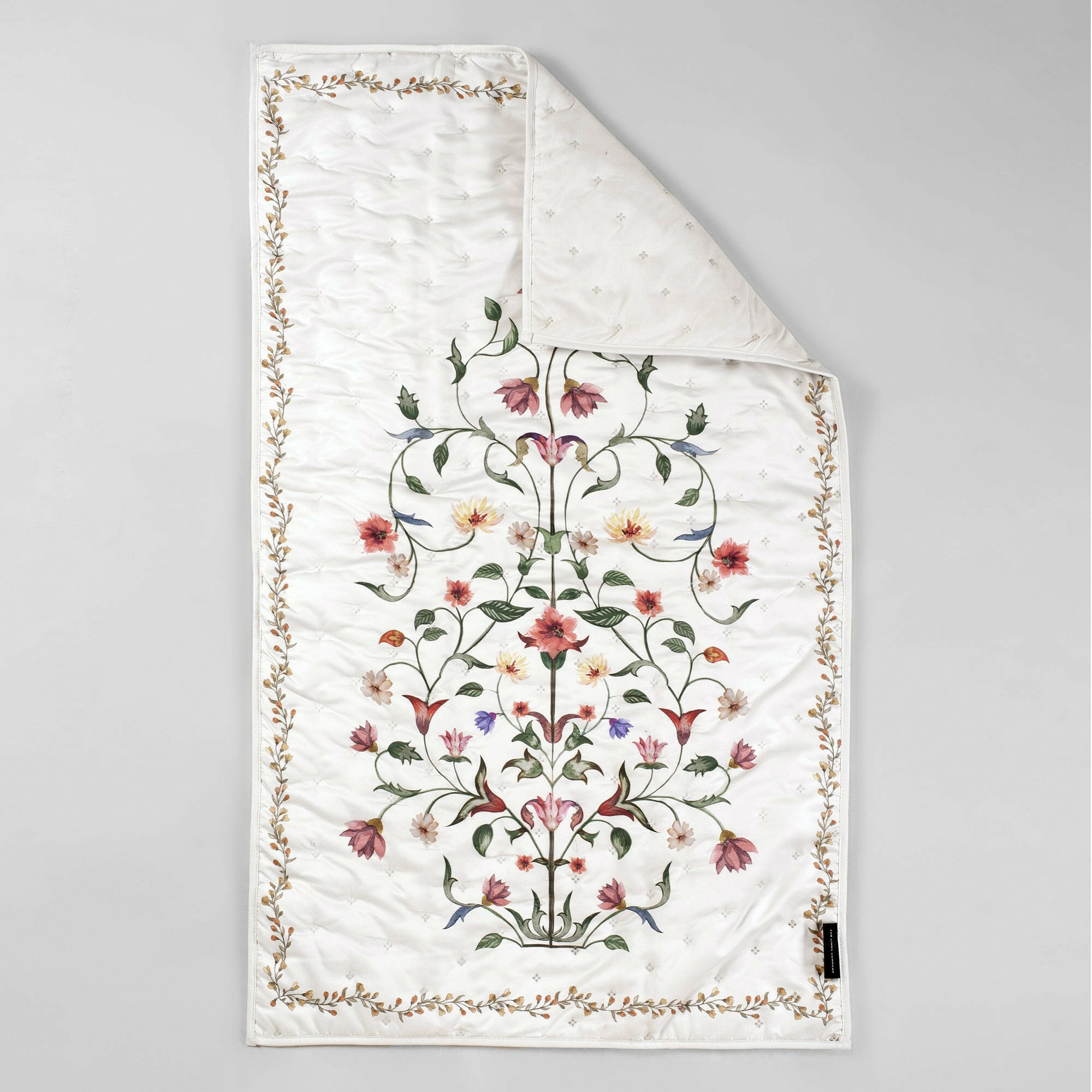 Ethereal Quilted Travel Prayer Mat - THE LINEN COMPANY