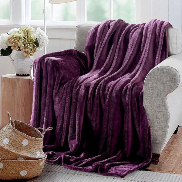 Plum Microfiber Plush Blanket - THE LINEN COMPANY